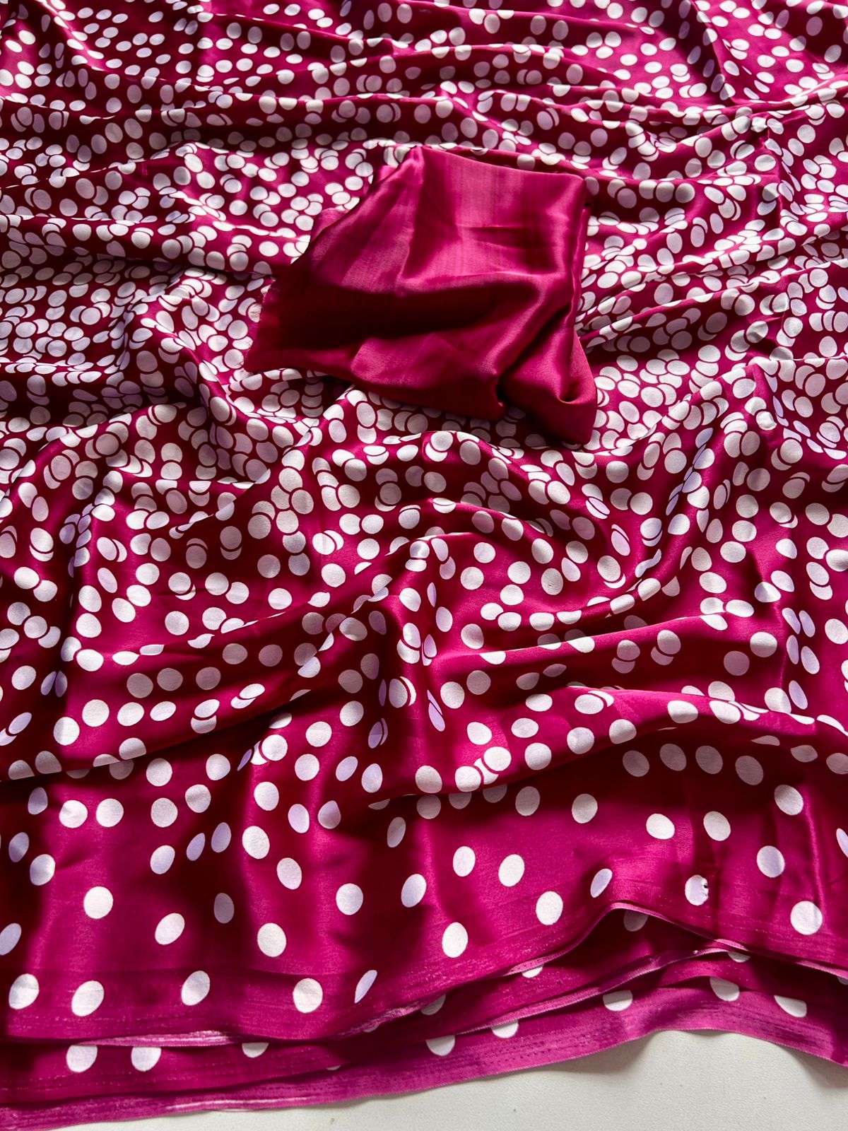 New Partywear Satin Silk With Bhandhni Print Satin Border With Fancy Contrast Blouse