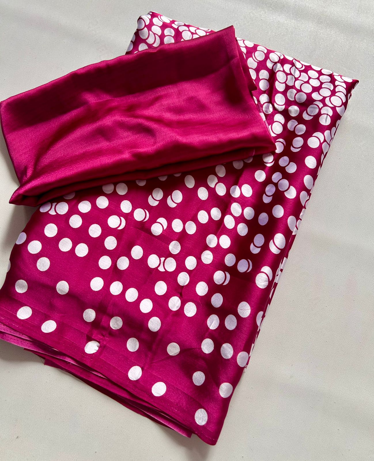 New Partywear Satin Silk With Bhandhni Print Satin Border With Fancy Contrast Blouse