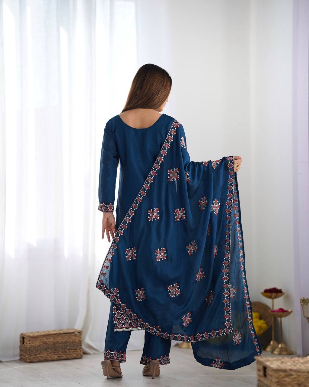 New Partywear Heavy Pure Chinnon Silk Kurta With Pant Set